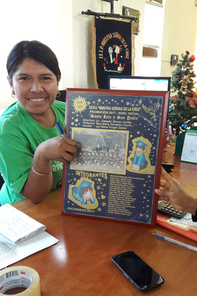 Modelo de Placa recordatorio en acrílico de promoción colegio 14